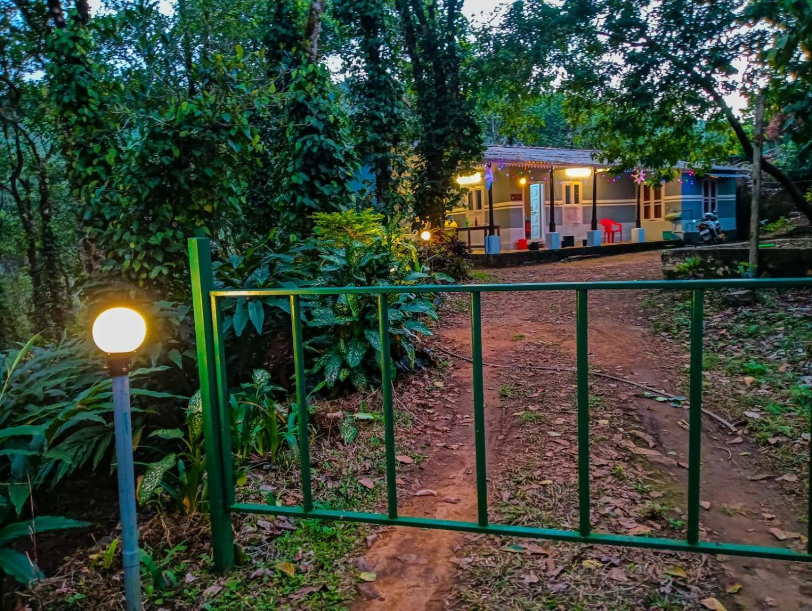 Tharayil Farm Stay Вагамон Экстерьер фото